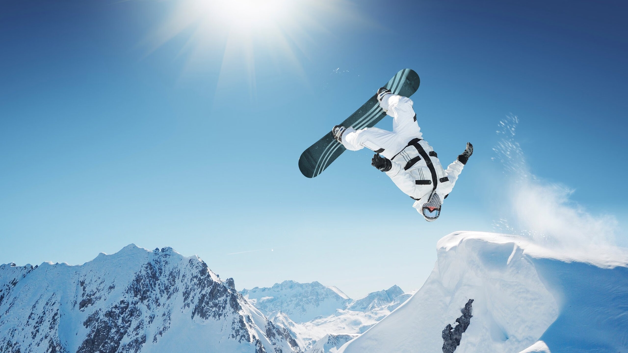 《《穿越火线》1.2版本上线，游戏平衡性大调整》，改版穿越火线